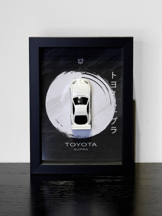 Ramka Toyota Supra biała (Fast & Furious)